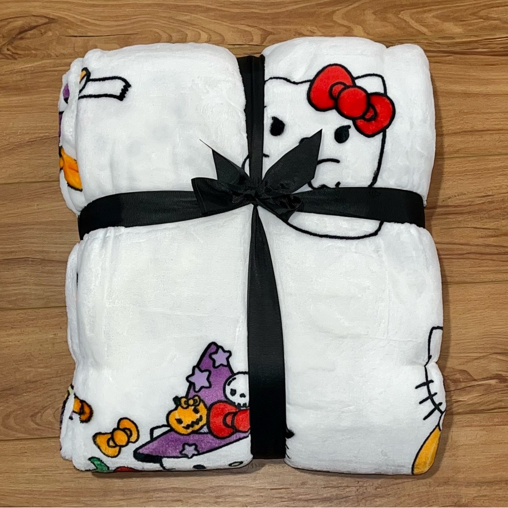 Hello Kitty Halloween Mummy Witch Ghost Full/ Queen Plush Throw Blanket